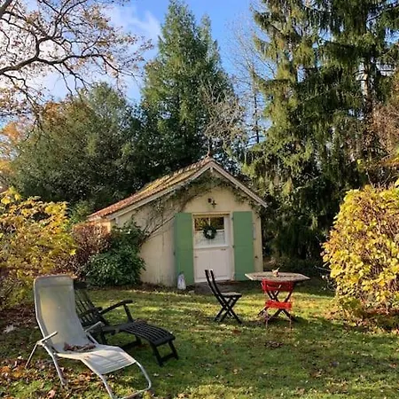 Maisonnette En Clairiere De Foret בית נופש