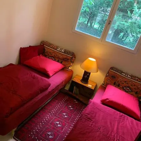 Maisonnette En Clairiere De Foret Gambais